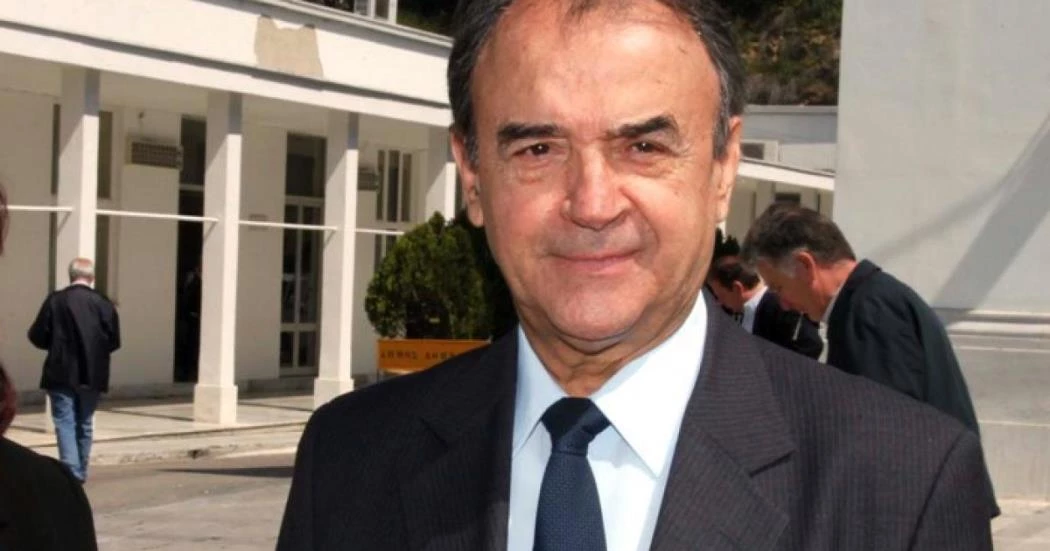 «30 χρόνια λάσπη και ψεύδη»: «Έξαλλος» ο Δημήτρης Τσοβόλας με το «Τσοβόλα δώστα όλα» του Τσίπρα! (βίντεο)